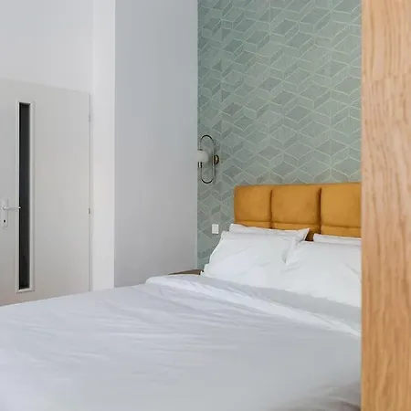 Διαμέρισμα Confortable Ultra 4 *