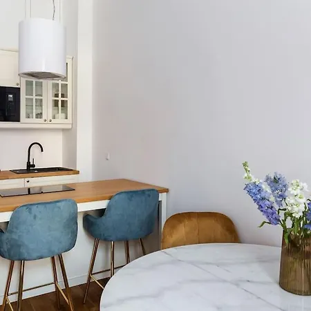 Confortable Ultra 4 Apartment